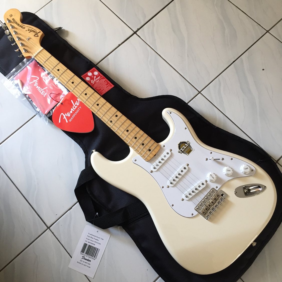 Discontinued !! ** Fender Japan Exclusive Classic 68 Stratocaster 