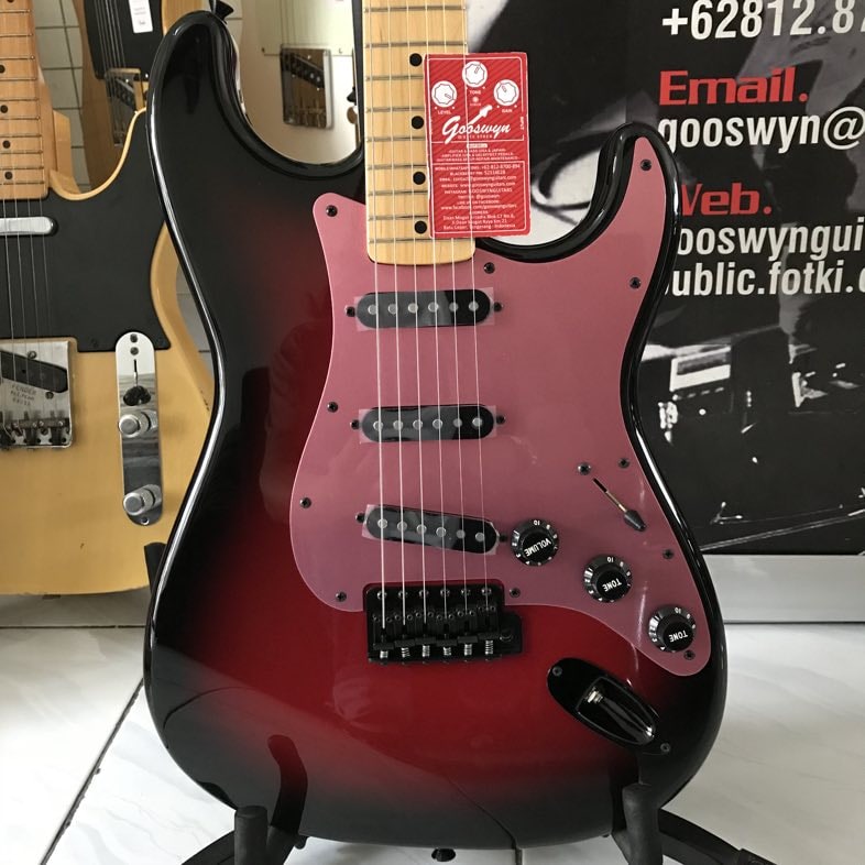 No Stock !! * Fender Japan Ken Stratocaster Signature Series 