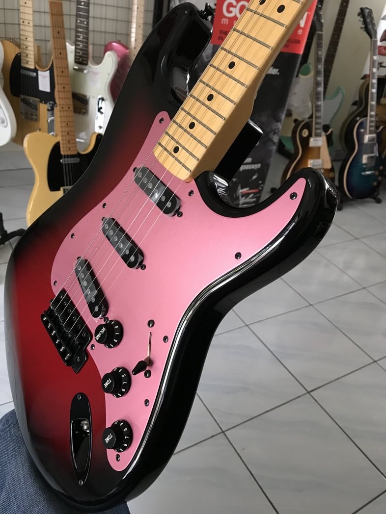 No Stock !! * Fender Japan Ken Stratocaster Signature Series 