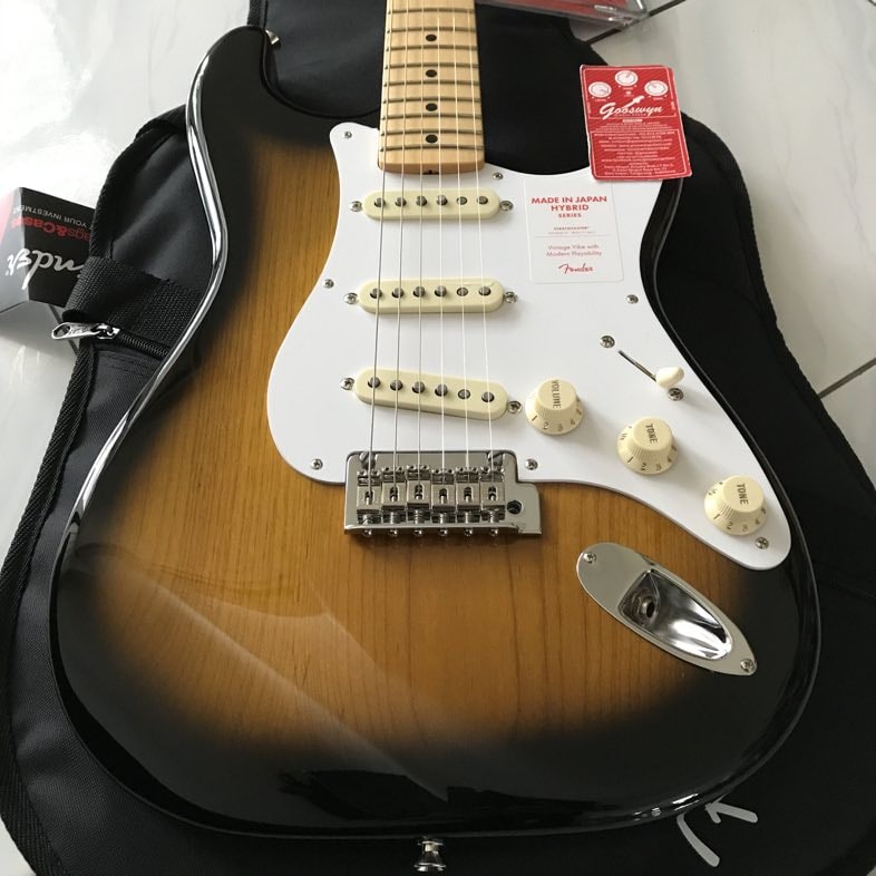 No Stock !! ** Fender Japan Hybrid '50s Stratocaster 2 Tone