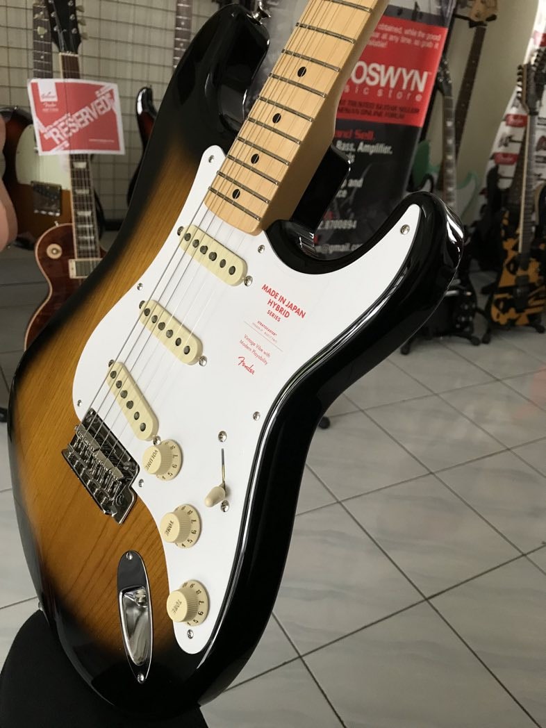 No Stock !! ** Fender Japan Hybrid '50s Stratocaster 2 Tone