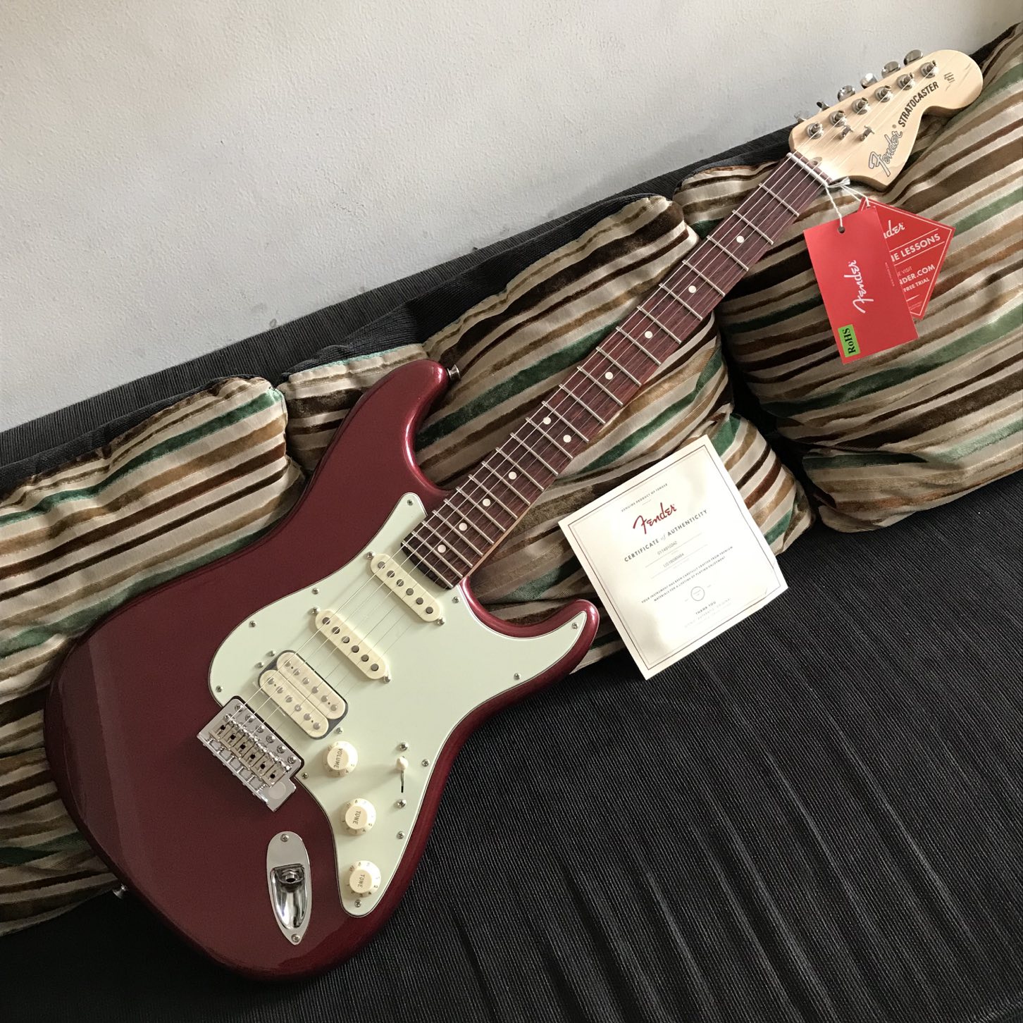 Fender Usa American Performer Stratocaster Hss – Aubergine