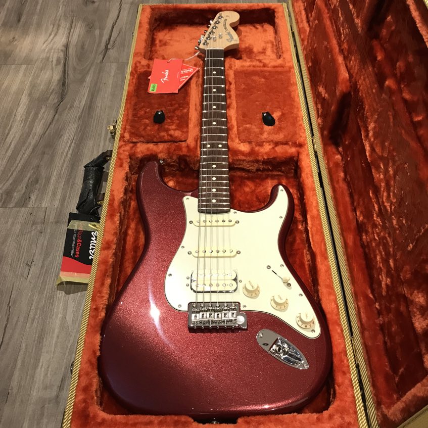 Fender Usa American Performer Stratocaster Hss – Aubergine 