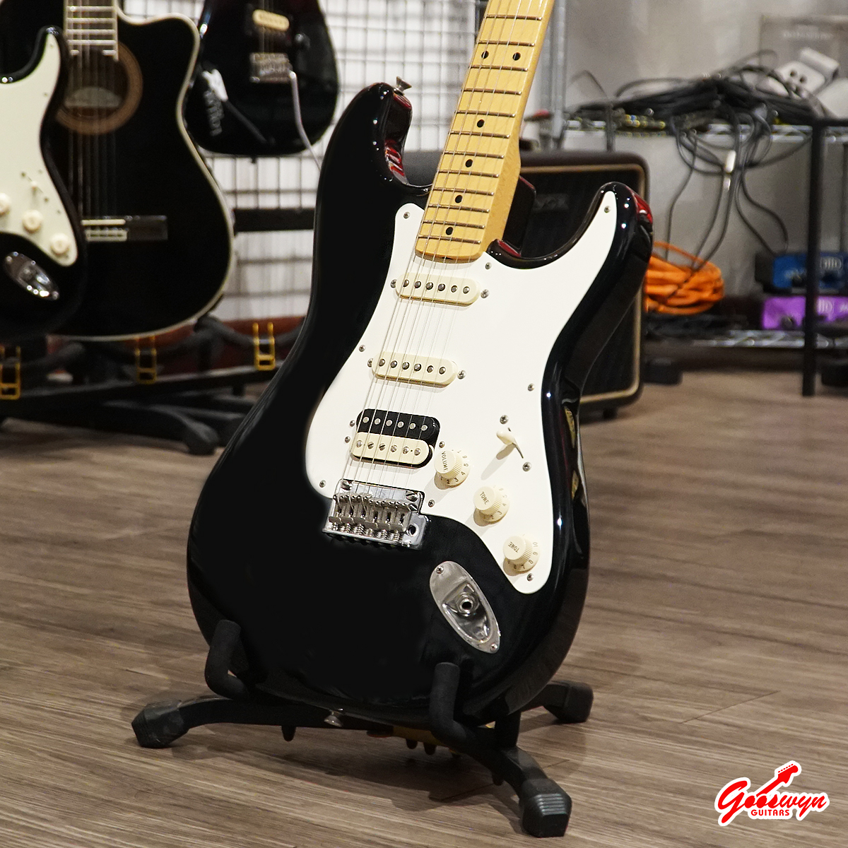 Fender Japan Hybrid 50s Stratocaster HSS Black 2019 – Gooswyn Guitar