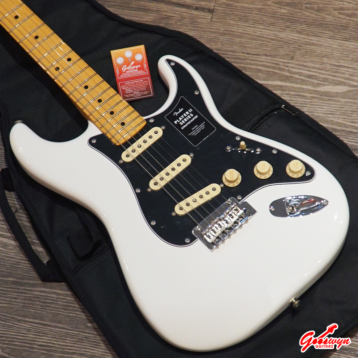 USED 2025 Fender Player II Stratocaster Polar White – Maple Fingerboard 130726 1A