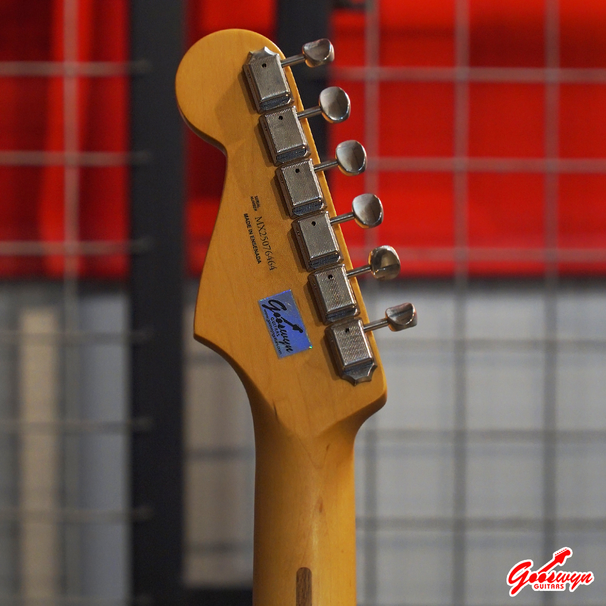 USED 2025 Fender Player II Stratocaster Polar White – Maple Fingerboard 130726 3B