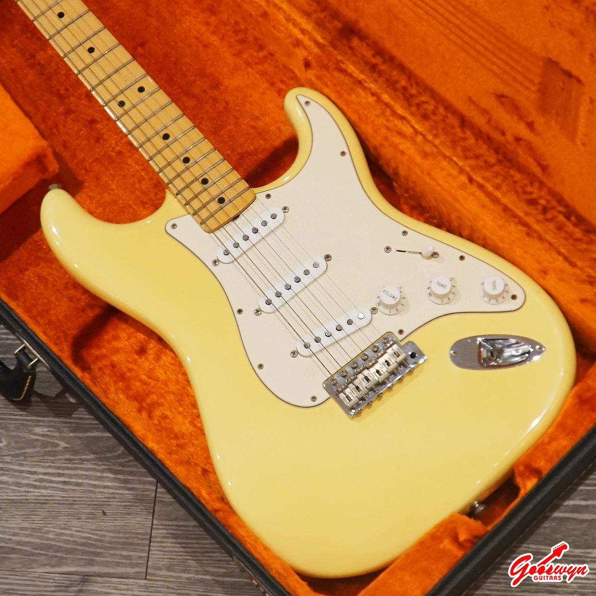 USED 2010 Fender Custom Shop 1969 Stratocaster Reverse Headstock NOS Olympic White 290826 1A