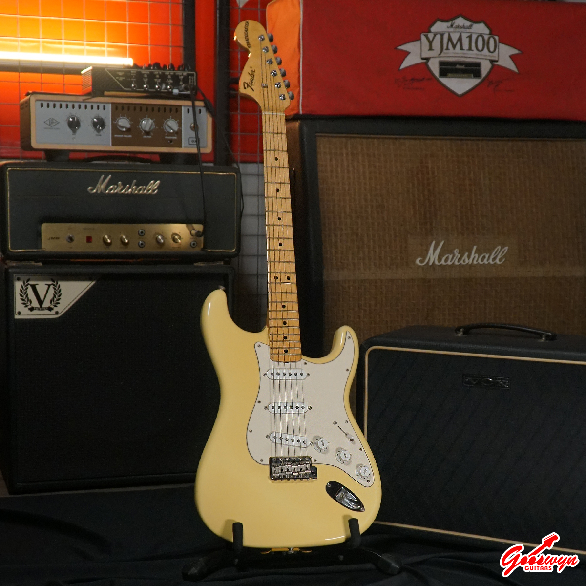 USED 2010 Fender Custom Shop 1969 Stratocaster Reverse Headstock NOS Olympic White 290826 1B