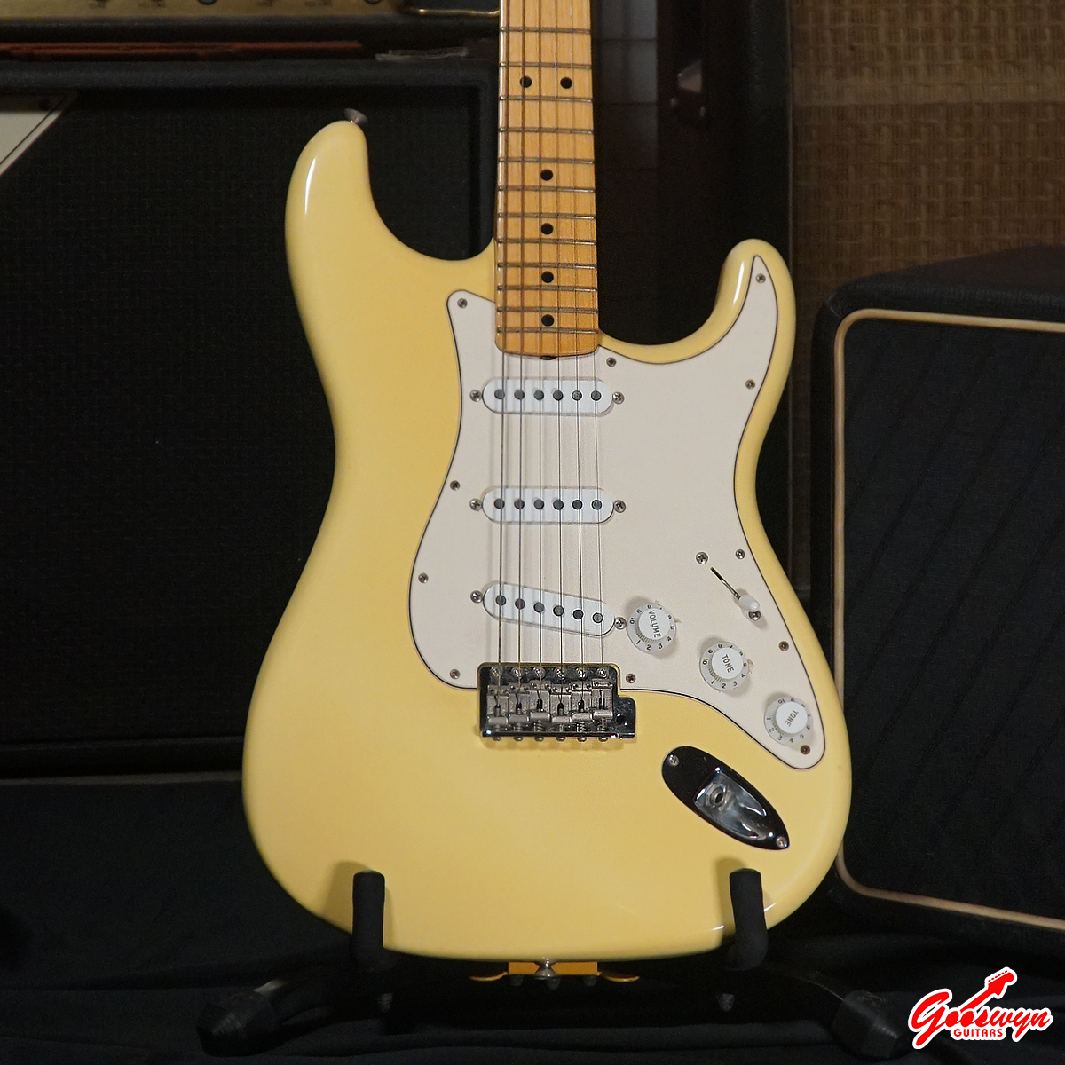 USED 2010 Fender Custom Shop 1969 Stratocaster Reverse Headstock NOS Olympic White 290826 2A