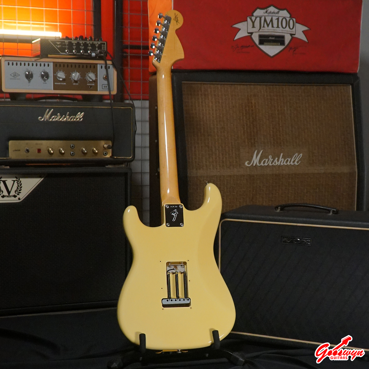 USED 2010 Fender Custom Shop 1969 Stratocaster Reverse Headstock NOS Olympic White 290826 4A