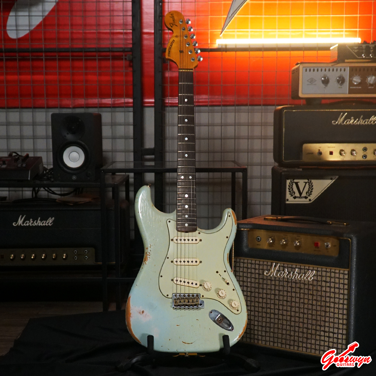 USED 2013 Fender Custom Shop 1969 Stratocaster Reverse Headstock Relic Sonic Blue 290826 1B