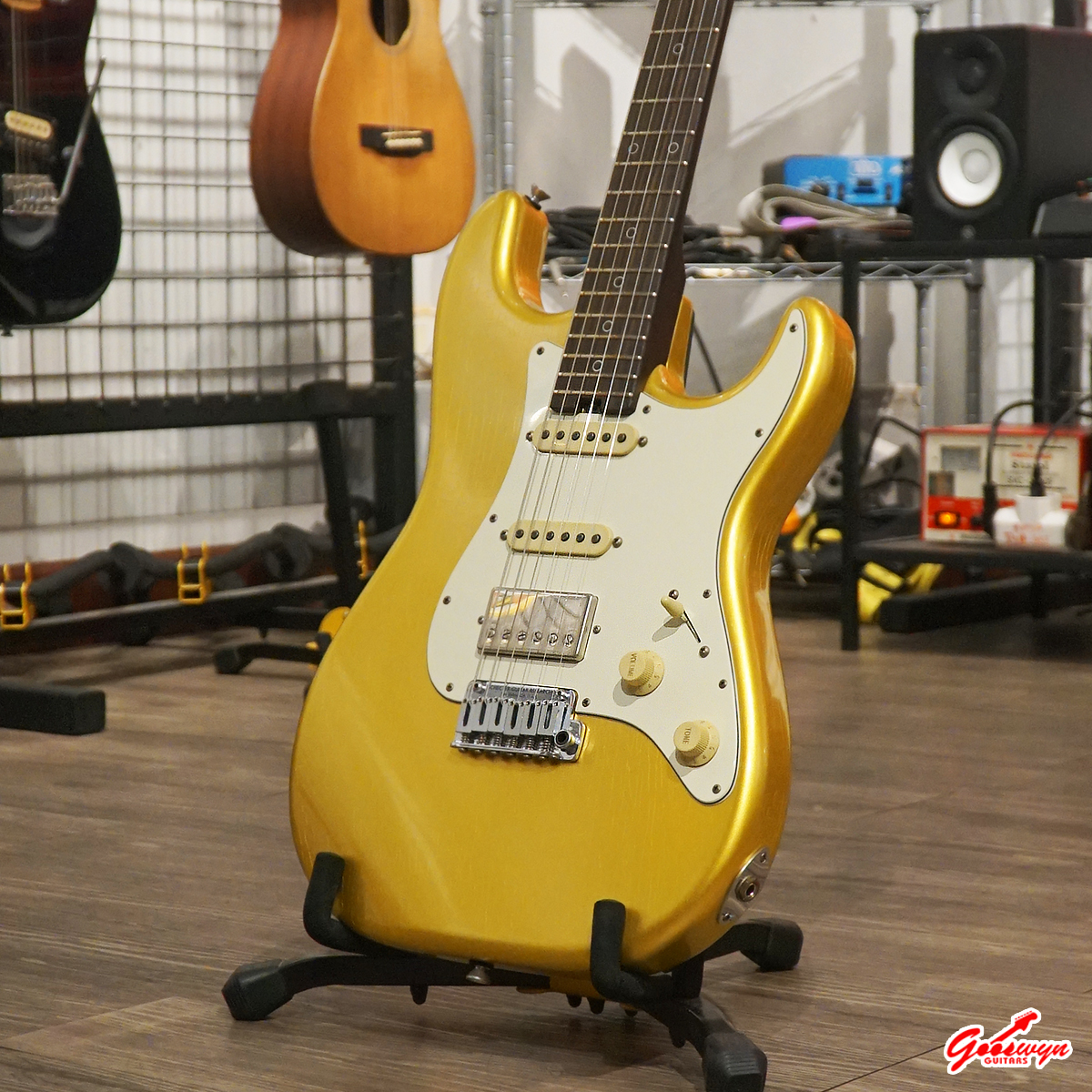 BRAND NEW Schecter USA Custom Shop Limited Edition Nick Johnston Traditional HSS Wembley Atomic Saffron 241026 2C