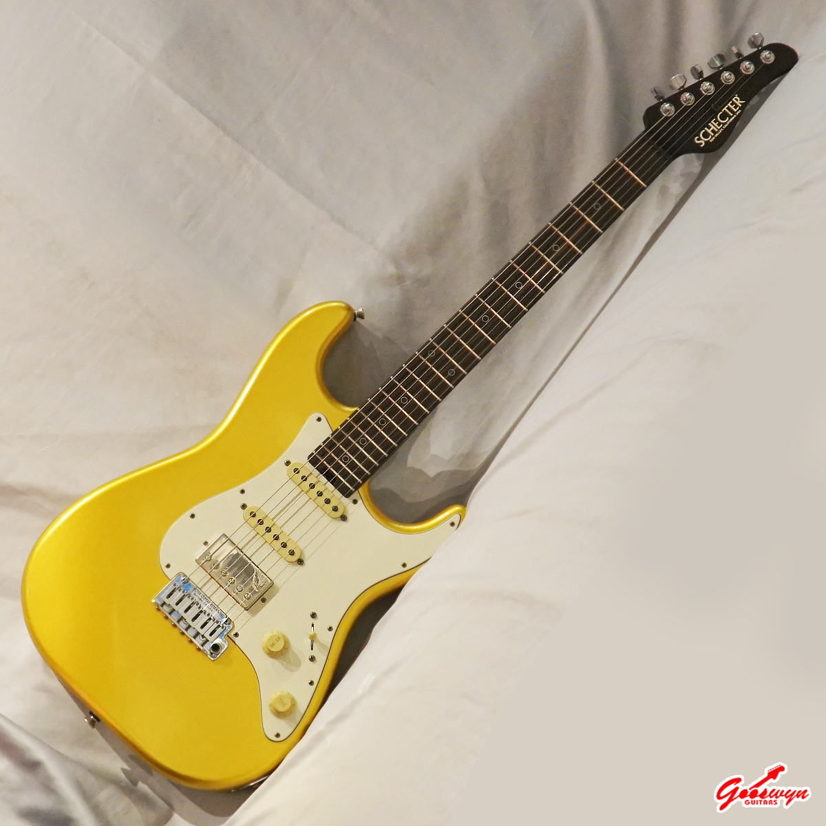 BRAND NEW Schecter USA Custom Shop Limited Edition Nick Johnston Traditional HSS Wembley Atomic Saffron 241026 5A