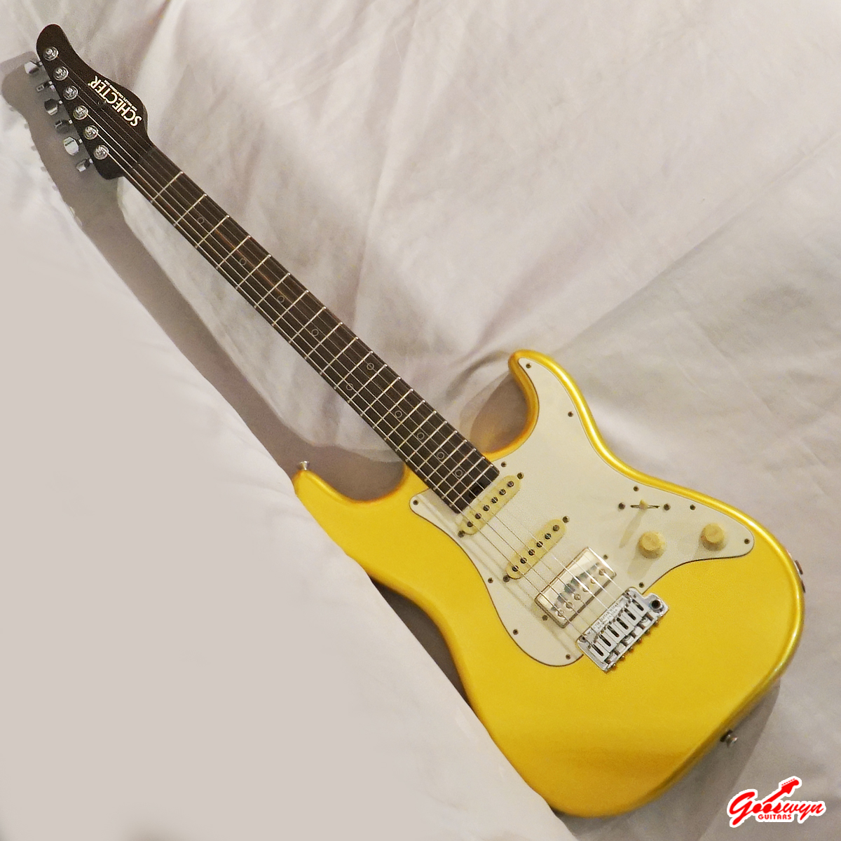 BRAND NEW Schecter USA Custom Shop Limited Edition Nick Johnston Traditional HSS Wembley Atomic Saffron 241026 5B